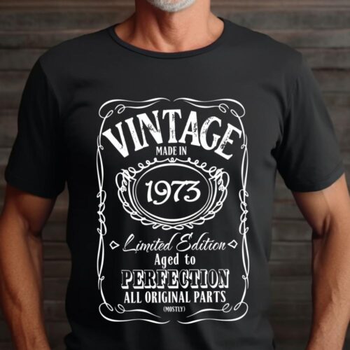Tricou Personalizat Vintage Made In 1973 Aged to Perfection