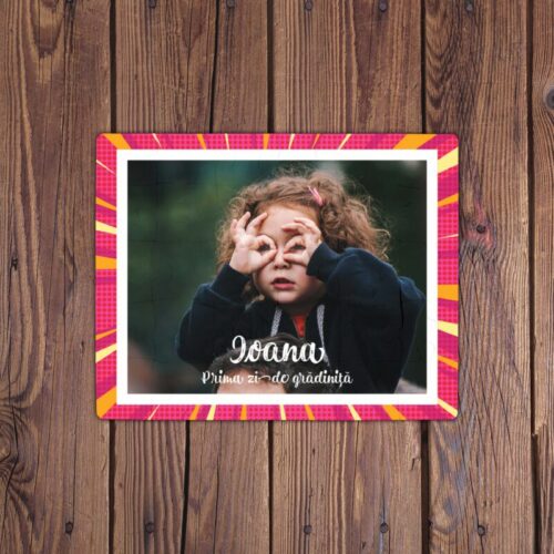 Puzzle Personalizat pentru copii - 30 de piese 19x24 cm o poza cu rama colorata si text PZ022