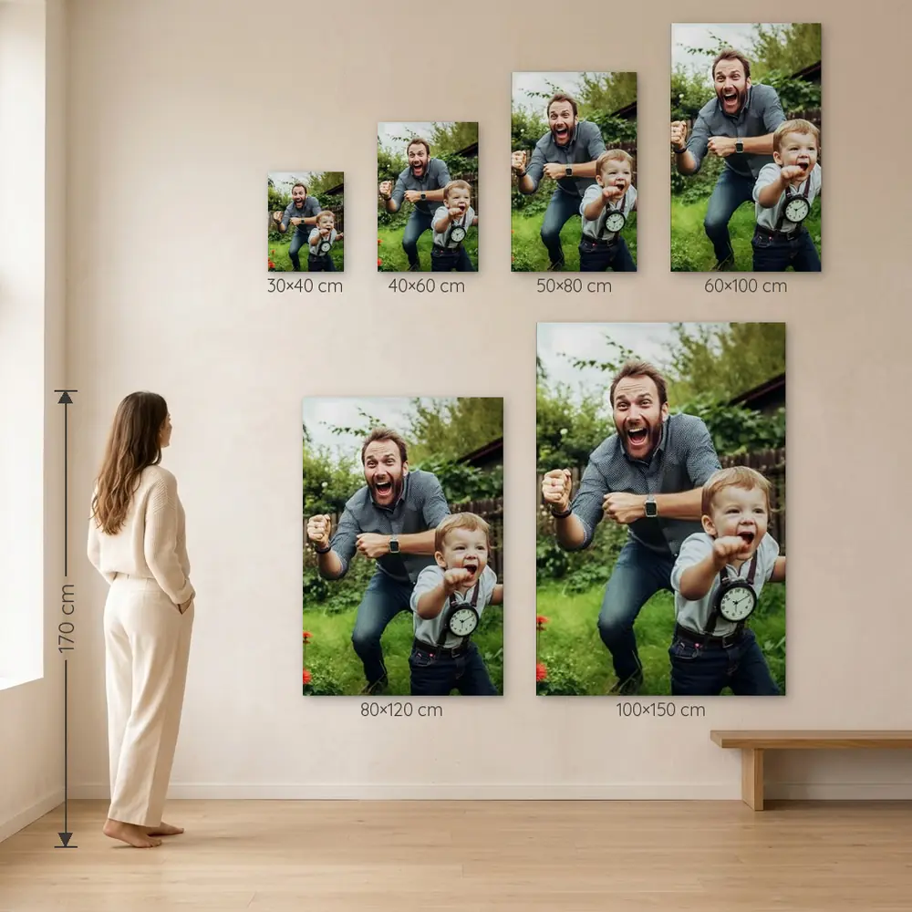 Tablou Canvas Cadou pentru Tata – dimensiuni disponibile (30×40, 40×60, 50×80, 60×100, 80×120, 100×150 cm) pe perete, la scară reală lângă o persoană de 1,70 m